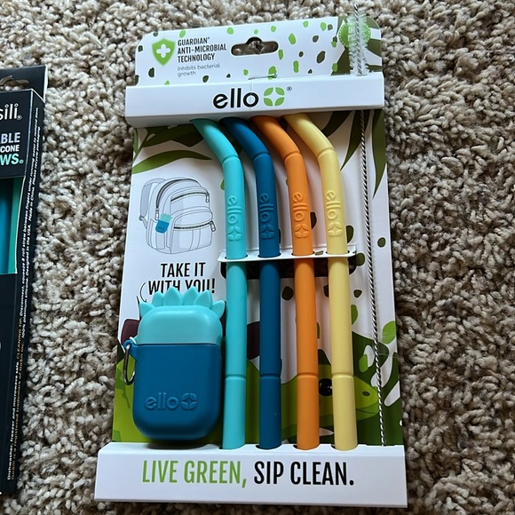 BNWT reusable silicone antimicrobial fun straws, cleaning brush & carry case set - Picture 3 of 9
